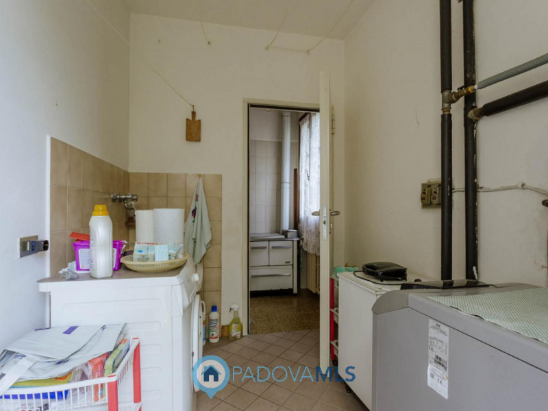 Immobile in esclusiva al Gruppo Padova MLS
Immersa nel verde ma comodamente vicina al centro del ...