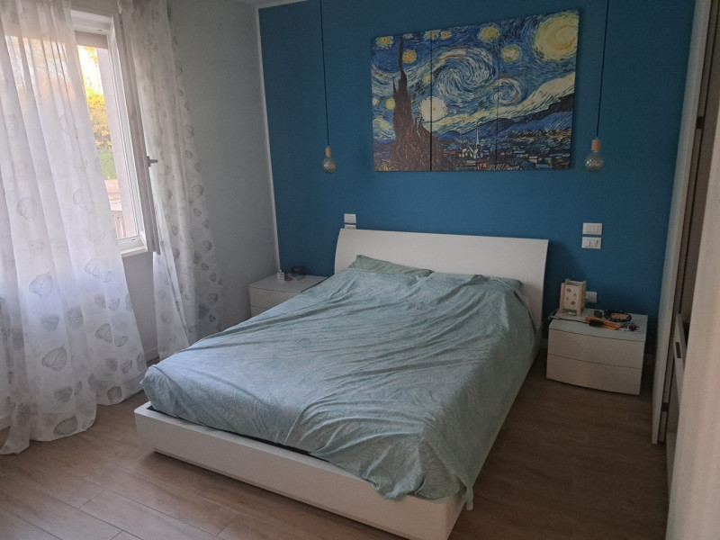 Scopri il tuo nuovo rifugio nel cuore di Montecchio Maggiore! Situato in una delle zone residenzi...