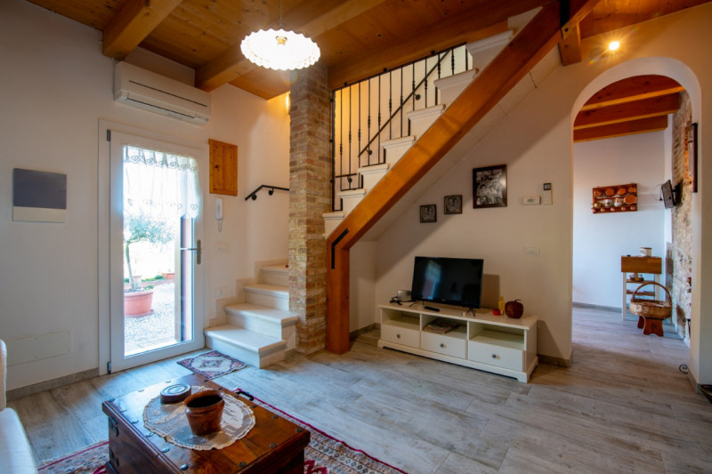 Ad Arlesega, una tranquilla e ben collegata frazione del comune di Mestrino, proponiamo in vendit...