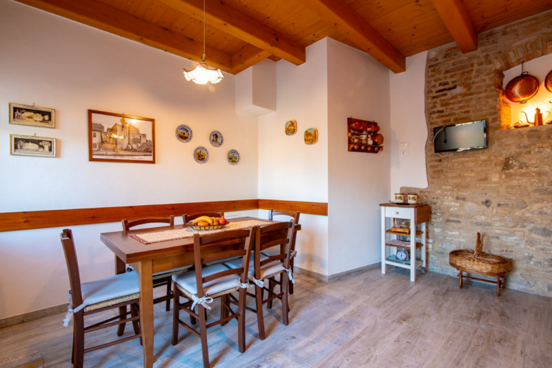 Ad Arlesega, una tranquilla e ben collegata frazione del comune di Mestrino, proponiamo in vendit...