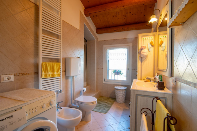 Ad Arlesega, una tranquilla e ben collegata frazione del comune di Mestrino, proponiamo in vendit...