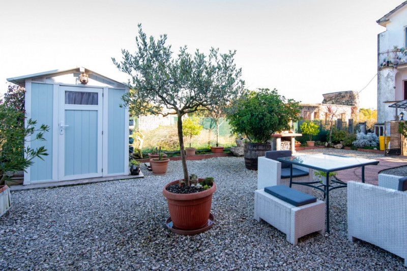 Ad Arlesega, una tranquilla e ben collegata frazione del comune di Mestrino, proponiamo in vendit...