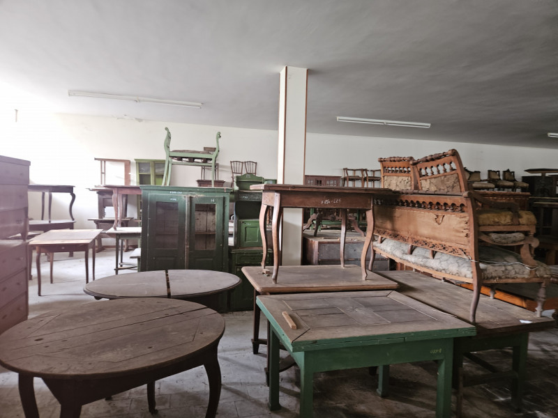 Se stai cercando un ampio locale commerciale per la tua attività, non perdere questa straordinari...