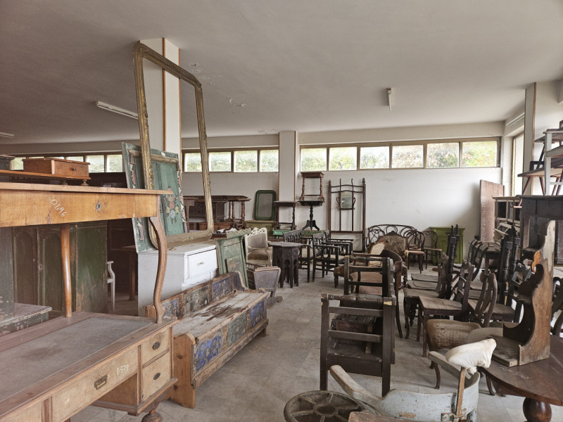 Se stai cercando un ampio locale commerciale per la tua attività, non perdere questa straordinari...