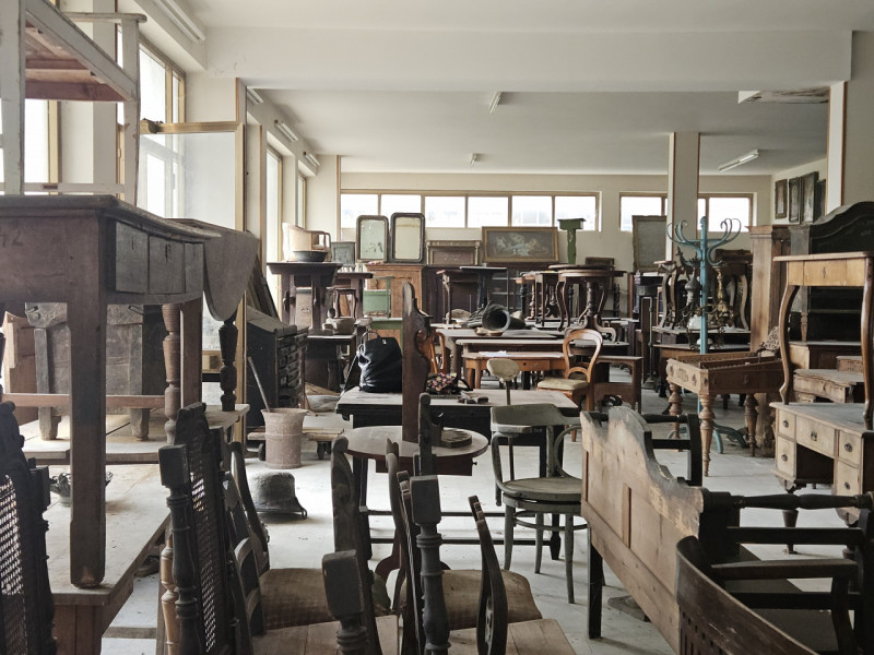 Se stai cercando un ampio locale commerciale per la tua attività, non perdere questa straordinari...