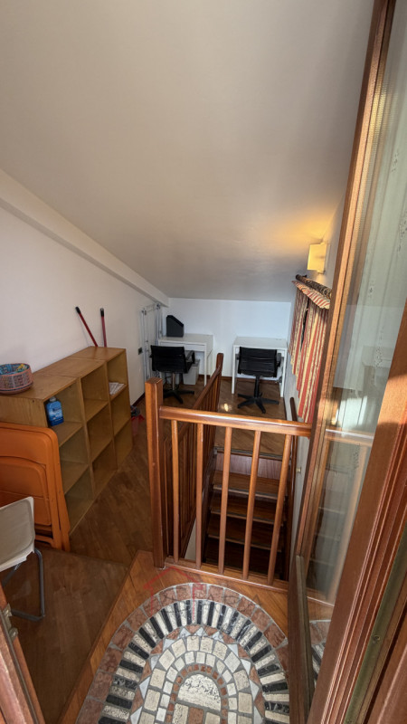 PADOVA - Centro storico ZONA DUOMO - GHETTO

Appartamento mansardato LUMINOSO E PANORAMICO sito a...