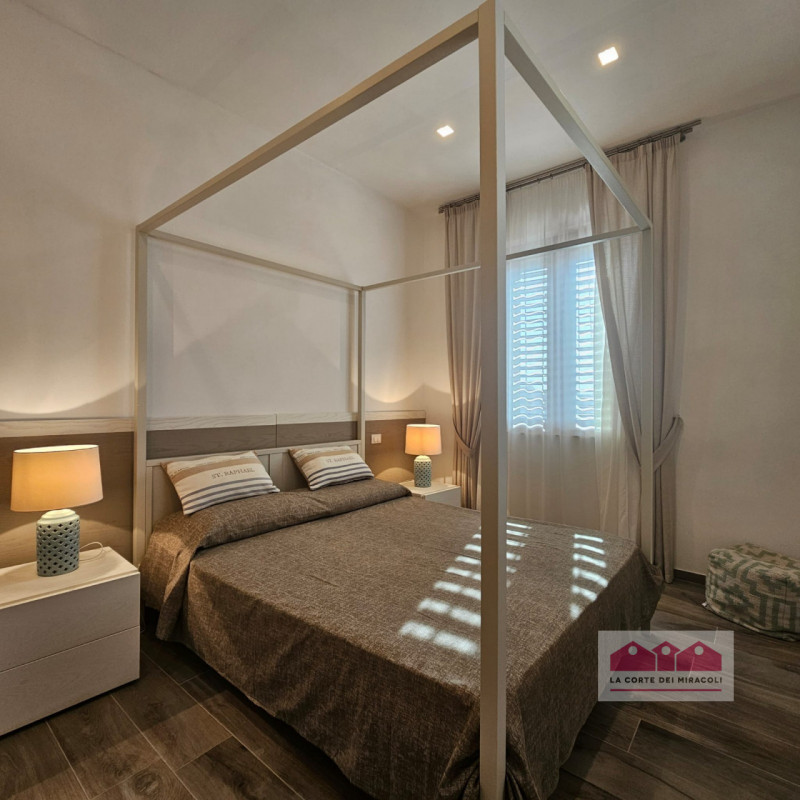 FAVIGNANA CENTRO: SPLENDIDO ATTICO TRICAMERE CON TERRAZZA PANORAMICA, COMPLETAMENTE RISTRUTTURATO...