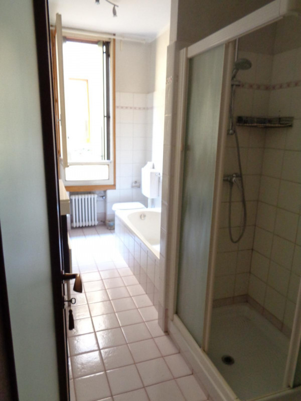 Cittadella, spazioso appartamento situato nel centro storico caratterizzato da una superficie gen...