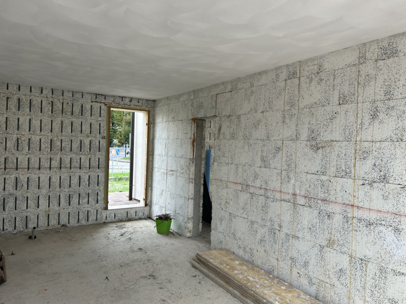 Immersa nella tranquillità di Poiana di Granfion, questa splendida casa unifamiliare rappresenta ...