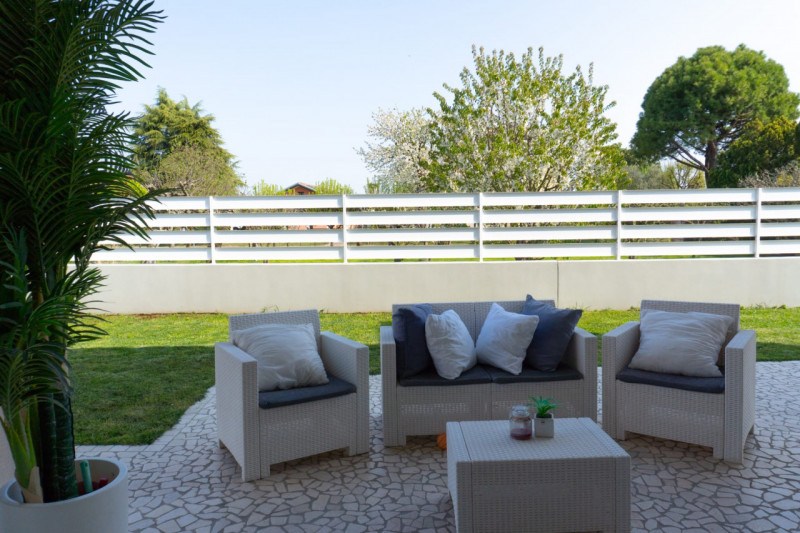 Albignasego, località Mandriola ,vendesi porzione di bifamiliare praticamente nuova, realizzata n...