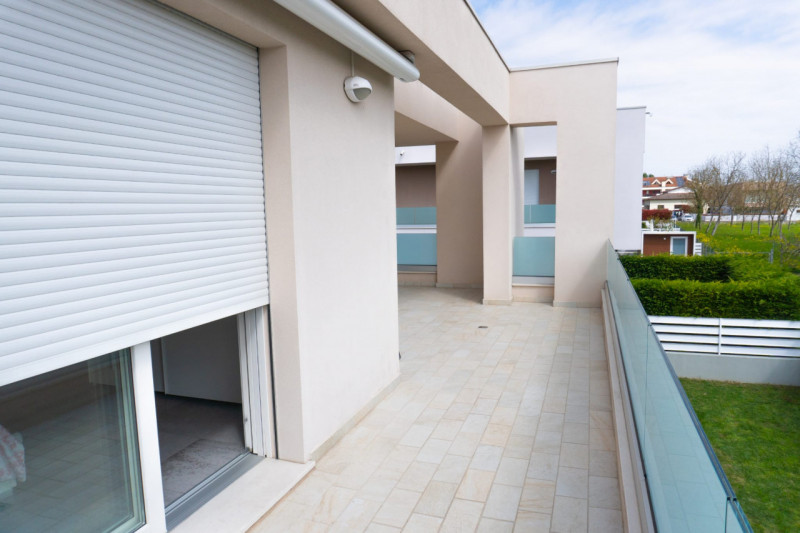 Albignasego, località Mandriola ,vendesi porzione di bifamiliare praticamente nuova, realizzata n...