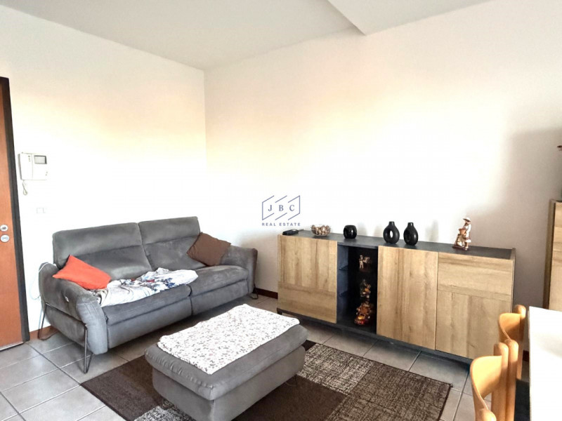 CEGGIA - (VE) 
Proponiamo in esclusiva a Ceggia, in zona residenziale appartamento situato al pri...