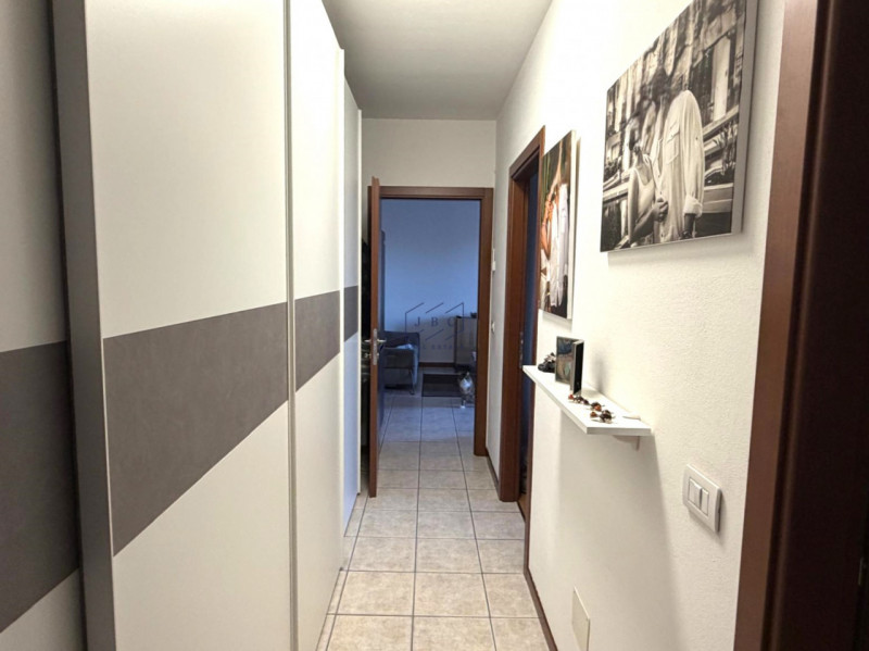 CEGGIA - (VE) 
Proponiamo in esclusiva a Ceggia, in zona residenziale appartamento situato al pri...