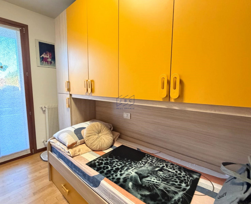 CEGGIA - (VE) 
Proponiamo in esclusiva a Ceggia, in zona residenziale appartamento situato al pri...