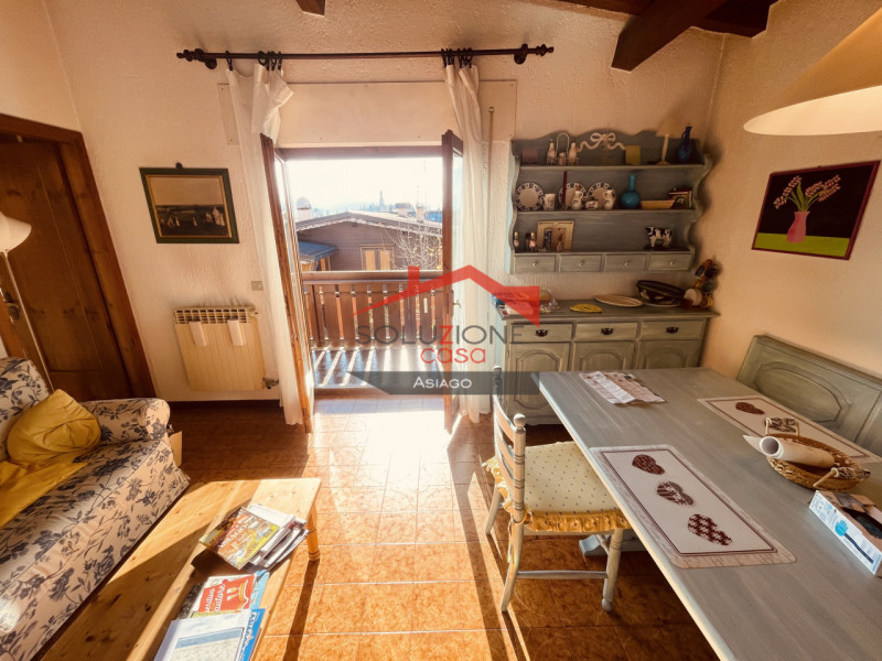 Appartamento su palazzina di 4 unità abitative con ampio giardino condominiale, zona tranquilliss...