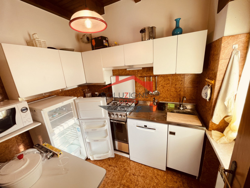 Appartamento su palazzina di 4 unità abitative con ampio giardino condominiale, zona tranquilliss...