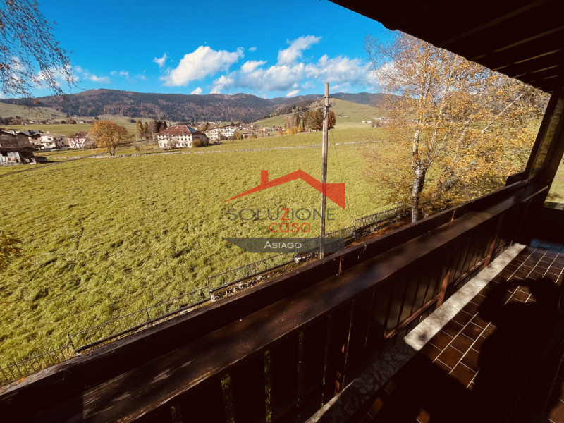 Appartamento su palazzina di 4 unità abitative con ampio giardino condominiale, zona tranquilliss...