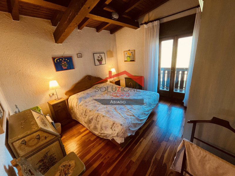 Appartamento su palazzina di 4 unità abitative con ampio giardino condominiale, zona tranquilliss...