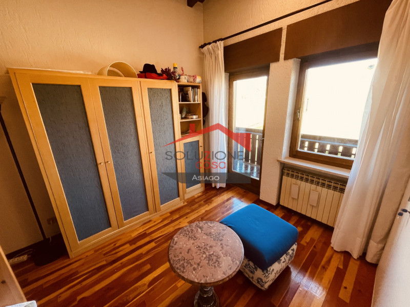 Appartamento su palazzina di 4 unità abitative con ampio giardino condominiale, zona tranquilliss...