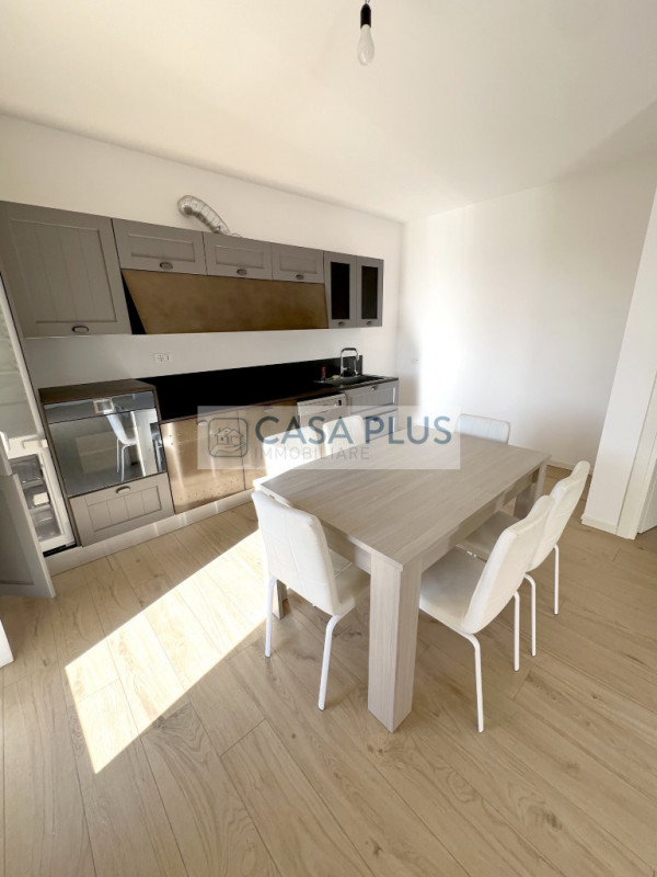 Proponiamo splendida soluzione di villetta a schiera centrale di nuova costruzione in tranquilla ...