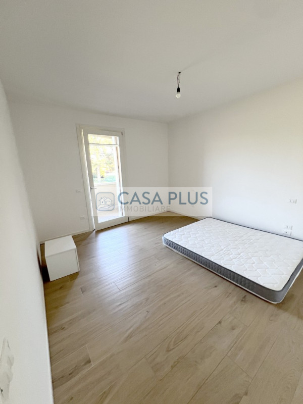 Proponiamo splendida soluzione di villetta a schiera centrale di nuova costruzione in tranquilla ...