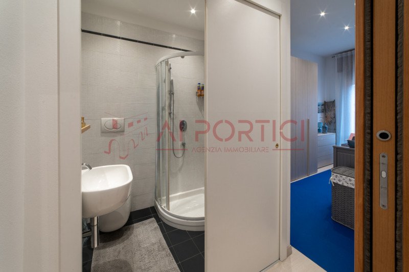 PIOVE DI SACCO Centro Storico - APPARTAMENTO ristrutturato in stile moderno situato al secondo pi...