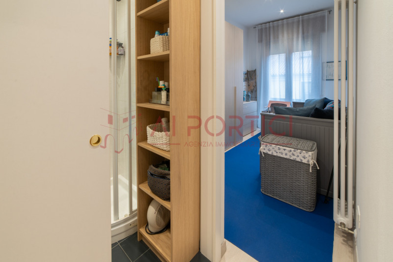 PIOVE DI SACCO Centro Storico - APPARTAMENTO ristrutturato in stile moderno situato al secondo pi...