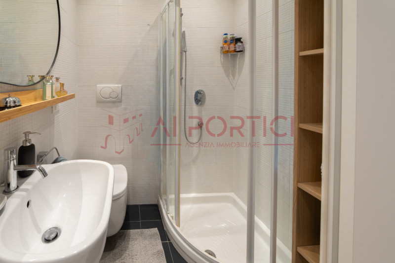 PIOVE DI SACCO Centro Storico - APPARTAMENTO ristrutturato in stile moderno situato al secondo pi...