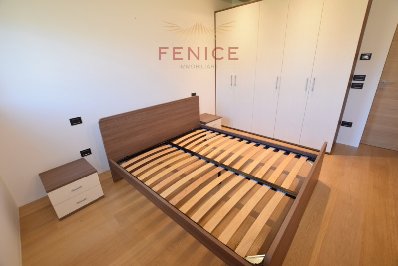 Immersa nella quiete della campagna di Caerano di San Marco, ma strategicamente vicina al centro ...