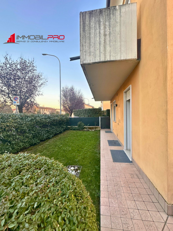 Bilocale con ampio giardino privato in zona residenziale tranquilla

In una delle aree più piacev...