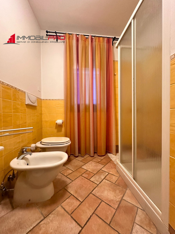 Bilocale con ampio giardino privato in zona residenziale tranquilla

In una delle aree più piacev...