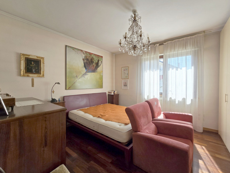 VILLORBA, frazione Carità in Piazza Aldo Moro, zona servitissima, vendesi appartamento di 101mq. ...