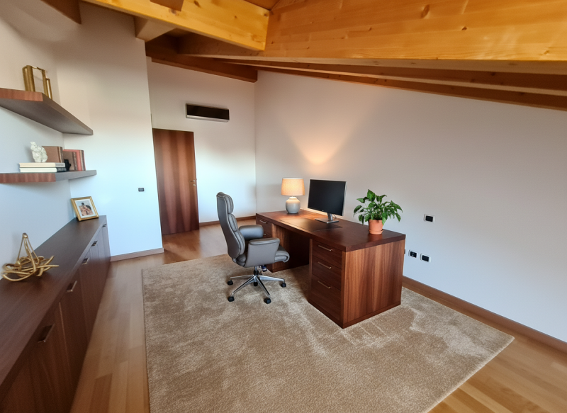 Scoprite questa straordinaria opportunità immobiliare: attico situato nel cuore di Montegrotto Te...