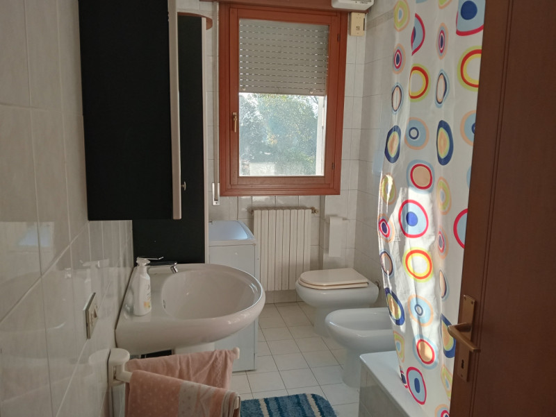 Saonara - In posizione centrale al paese, comoda ad ogni tipo di servizio,  in ottimo contesto ab...