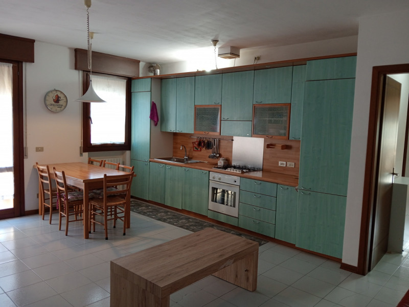 Saonara - In posizione centrale al paese, comoda ad ogni tipo di servizio,  in ottimo contesto ab...