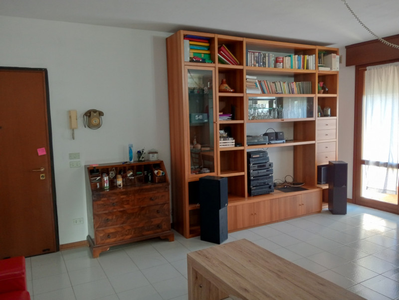 Saonara - In posizione centrale al paese, comoda ad ogni tipo di servizio,  in ottimo contesto ab...