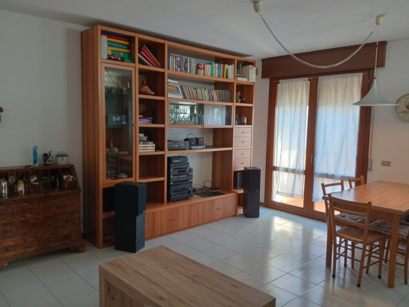 Saonara - In posizione centrale al paese, comoda ad ogni tipo di servizio,  in ottimo contesto ab...