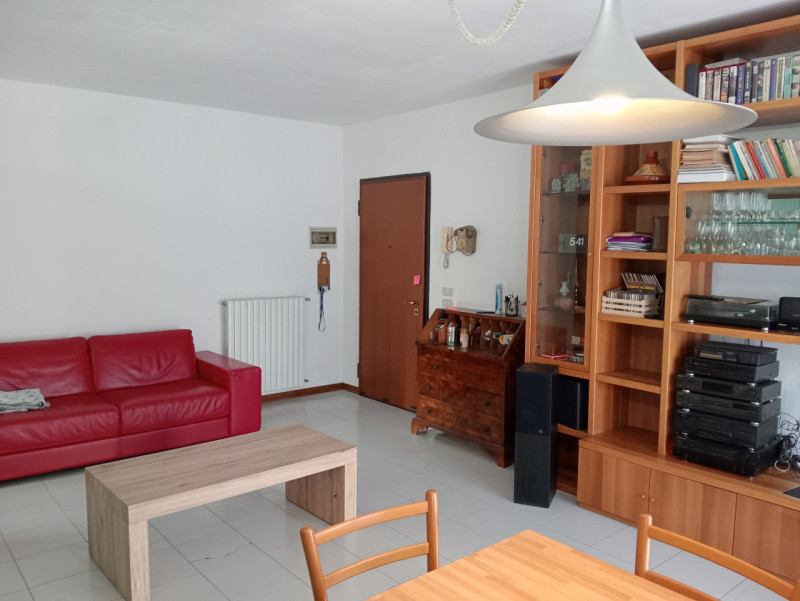 Saonara - In posizione centrale al paese, comoda ad ogni tipo di servizio,  in ottimo contesto ab...