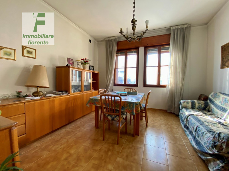 LIBERA SUBITO...COMODA AI SERVIZI E AL CENTRO CITTA'...BIFAMILIARE COMPLETA IN ORIZZONTALE...OGNI...