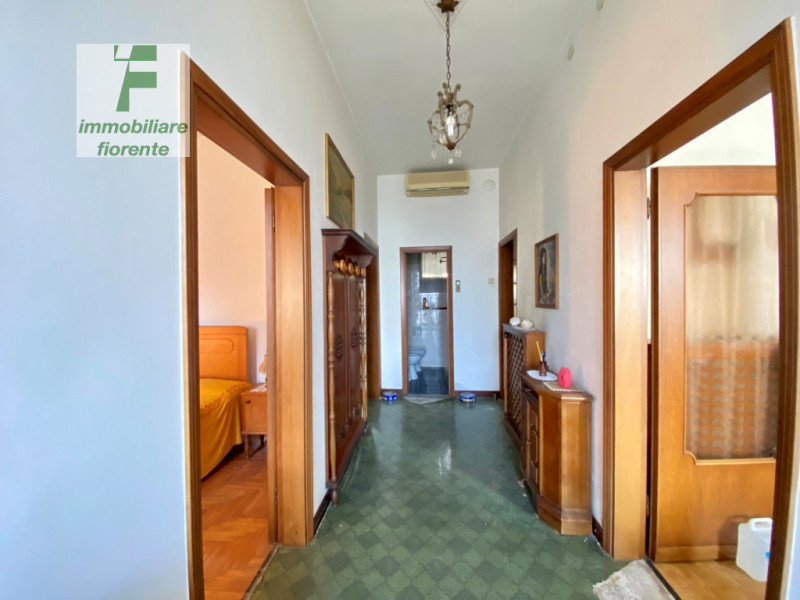 LIBERA SUBITO...COMODA AI SERVIZI E AL CENTRO CITTA'...BIFAMILIARE COMPLETA IN ORIZZONTALE...OGNI...