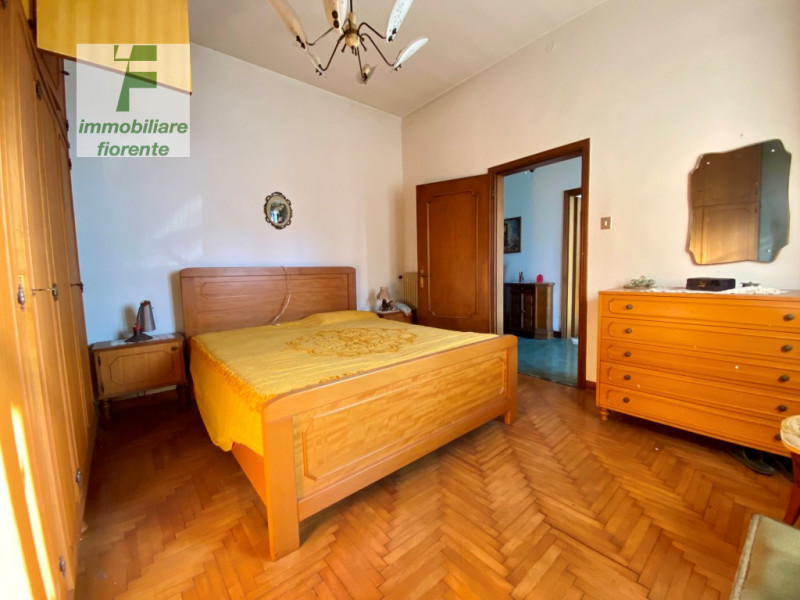 LIBERA SUBITO...COMODA AI SERVIZI E AL CENTRO CITTA'...BIFAMILIARE COMPLETA IN ORIZZONTALE...OGNI...