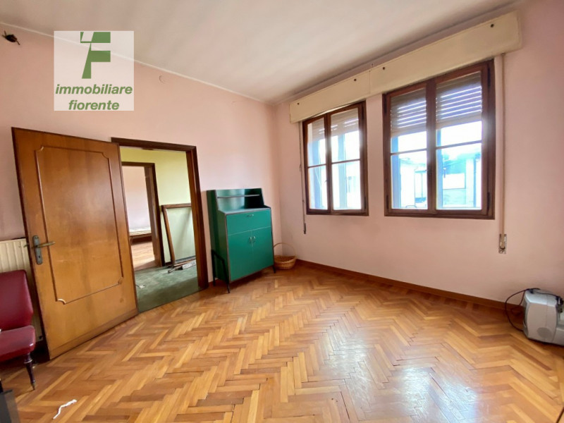 LIBERA SUBITO...COMODA AI SERVIZI E AL CENTRO CITTA'...BIFAMILIARE COMPLETA IN ORIZZONTALE...OGNI...