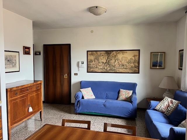 In una delle zone più ricercate di Cadoneghe, precisamente in Mejaniga, proponiamo un appartament...