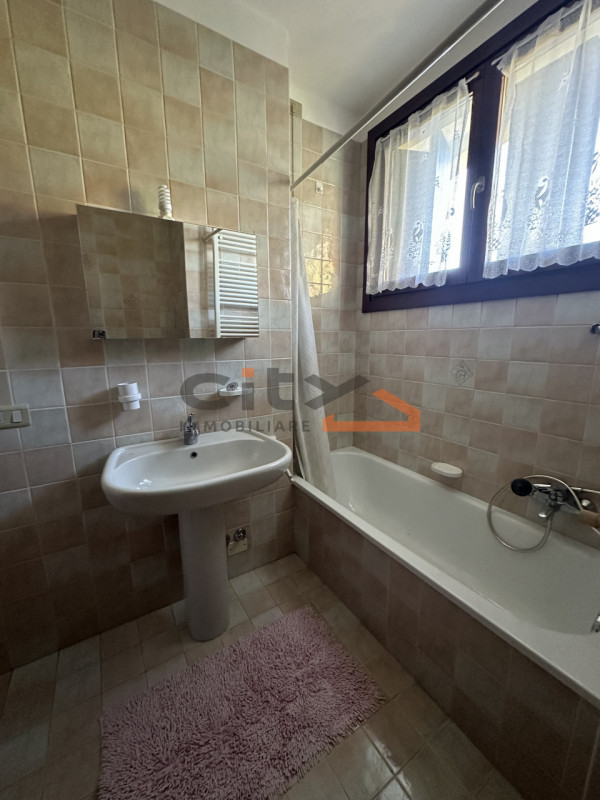 Marostica - In elegante contesto residenziale immerso nel verde condominiale, proponiamo MINI APP...