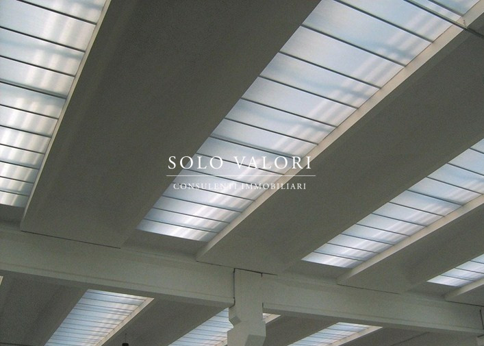 Rif. D220 (per info 338 9387816 Matteo)

Capannone con destinazione produttiva disponibile in aff...