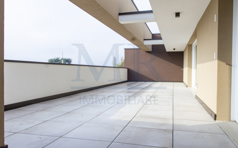 GUIZZA/FERRI  -  RIF MR310AF
SOGGIORNO 50 MQ - 3 CAMERE DA LETTO - CLASSE ENERG "A4"  

In nuova ...