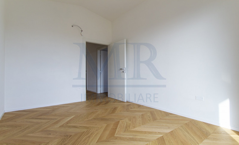 GUIZZA/FERRI  -  RIF MR310AF
SOGGIORNO 50 MQ - 3 CAMERE DA LETTO - CLASSE ENERG "A4"  

In nuova ...