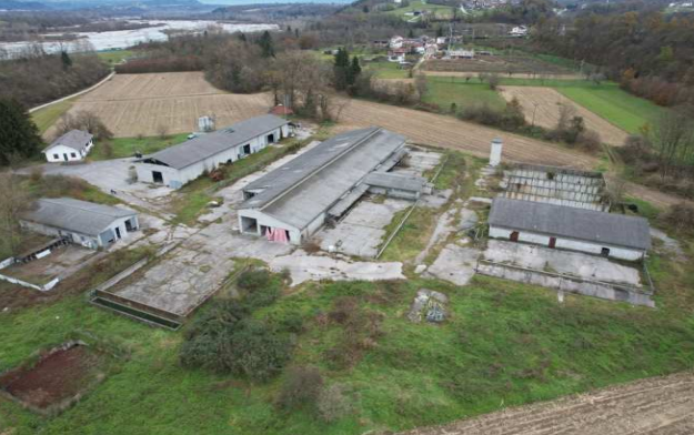 Rif. A.A.88-23

Vendita all'asta - azienda agricola con accessori in data 02 dicembre 2025

Descr...