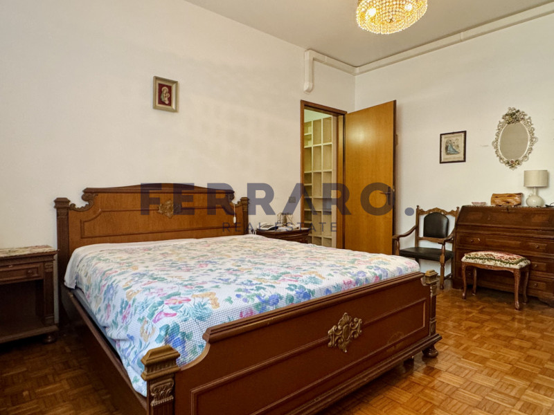 Treviso, zona Fuori Mura. Codice YA5

Appartamento quadrilocale di circa 100 mq situato al second...