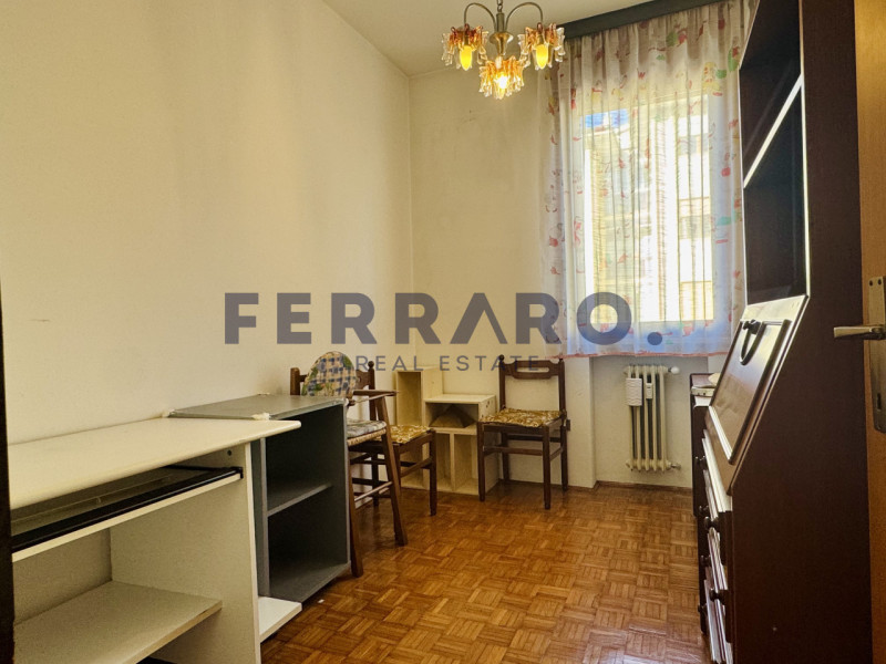 Treviso, zona Fuori Mura. Codice YA5

Appartamento quadrilocale di circa 100 mq situato al second...